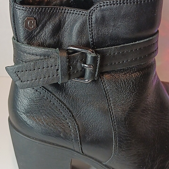 Carmela Leather Chunky Heeled Boots Moto Booties Zippers Lug Size Women's 7 - Picture 2 of 11